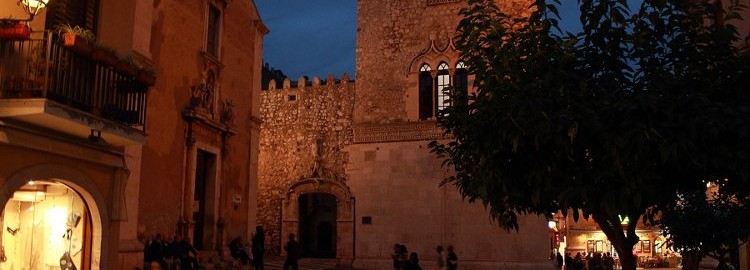 palazzo-corvaya-taormina-centro-storico